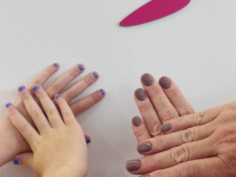 NAILS 
