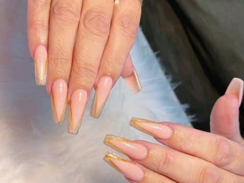 NAILS 