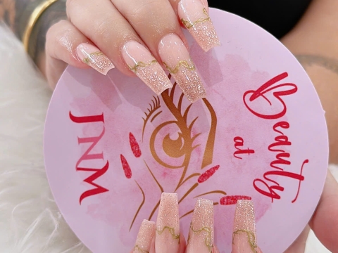 NAILS 