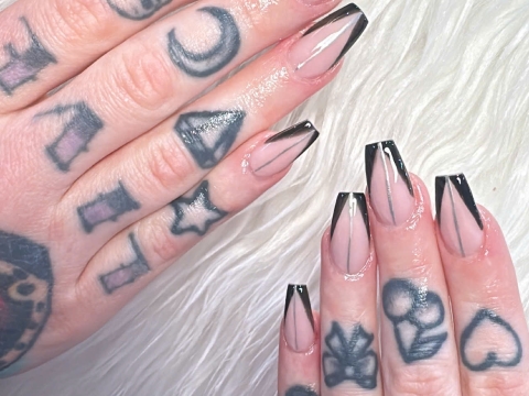 NAILS 