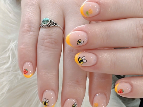 NAILS 