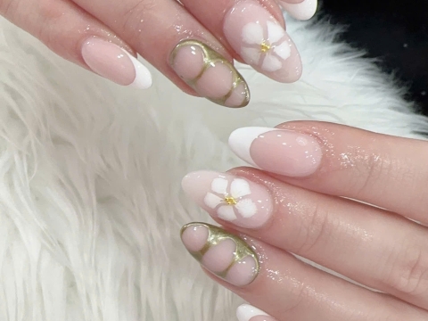 NAILS 