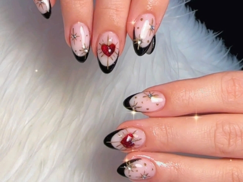 NAILS 
